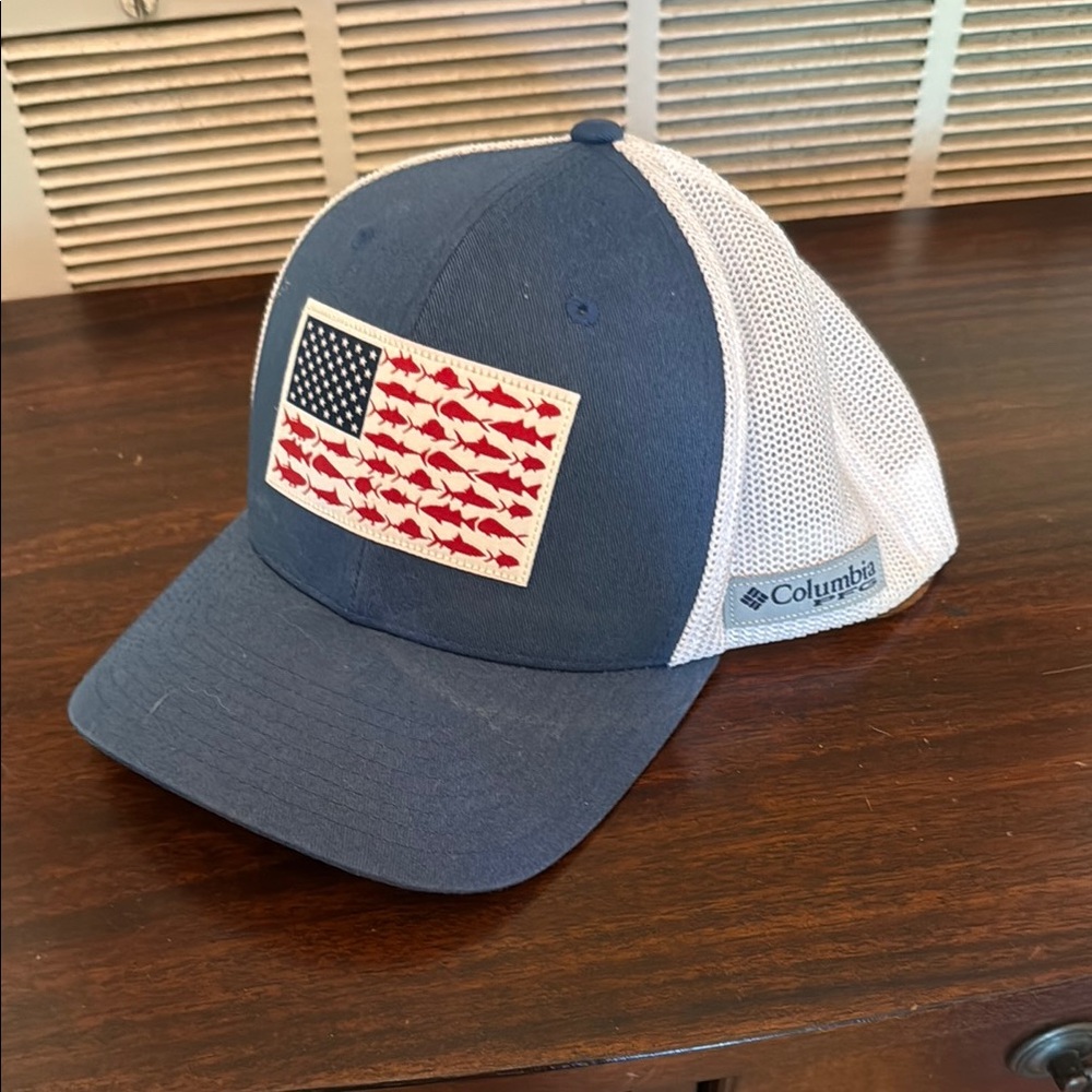 Columbia Navy and White Mesh Flag Cap